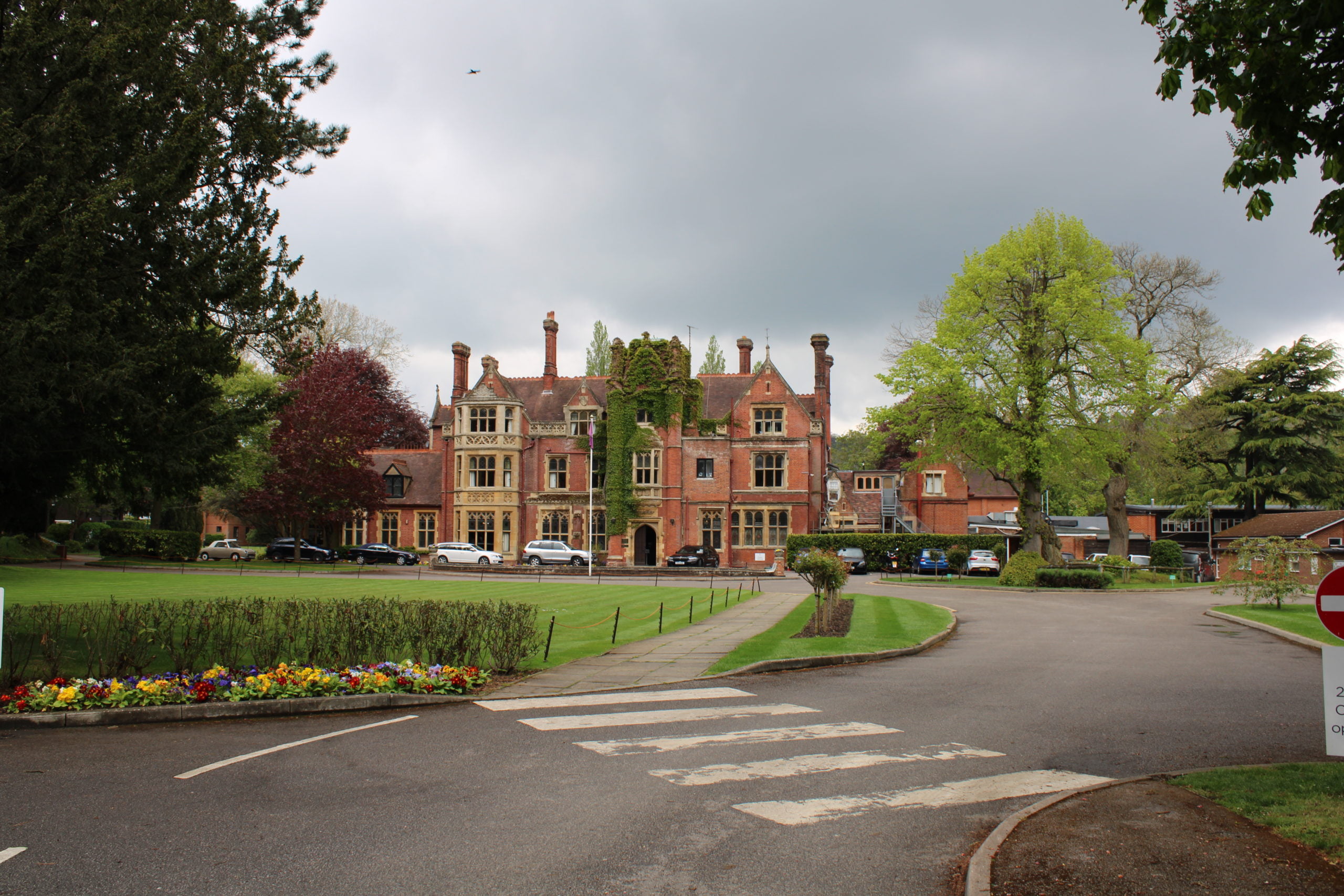 Das imposante Gebäude der Box Hill School