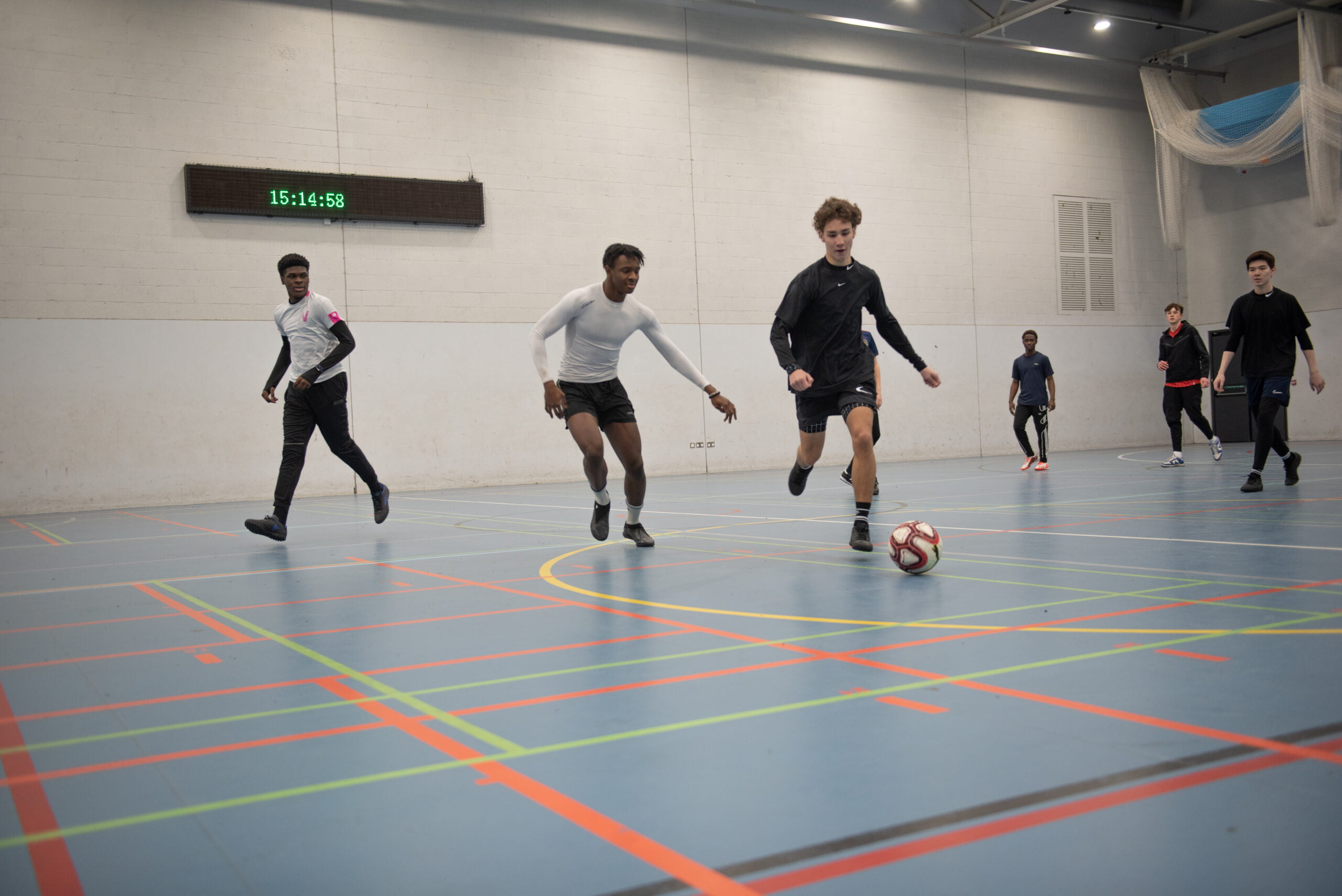 Earlscliffe College